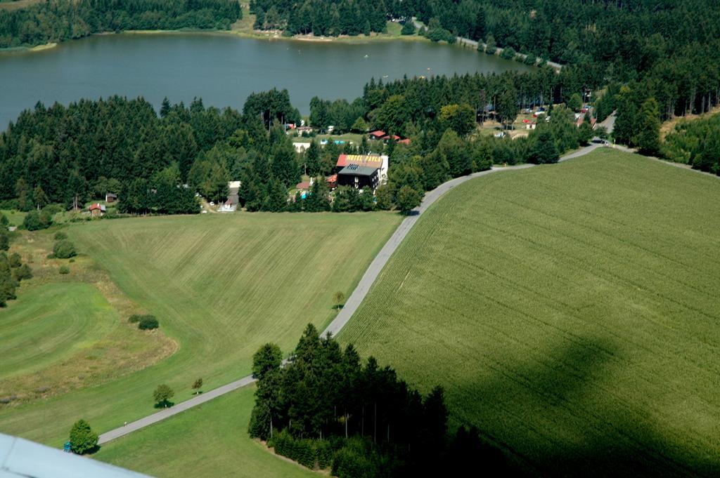 Hotel Pavla Vysocina Нове Место на Мораве Екстериор снимка